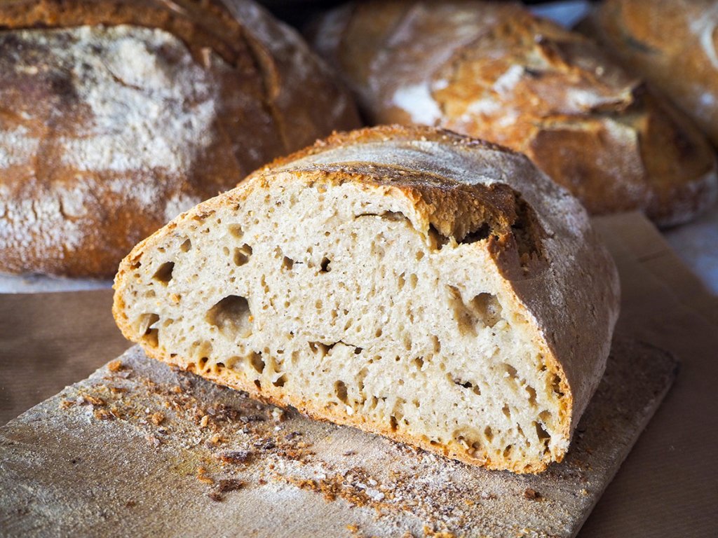 Pain de blé au sésame